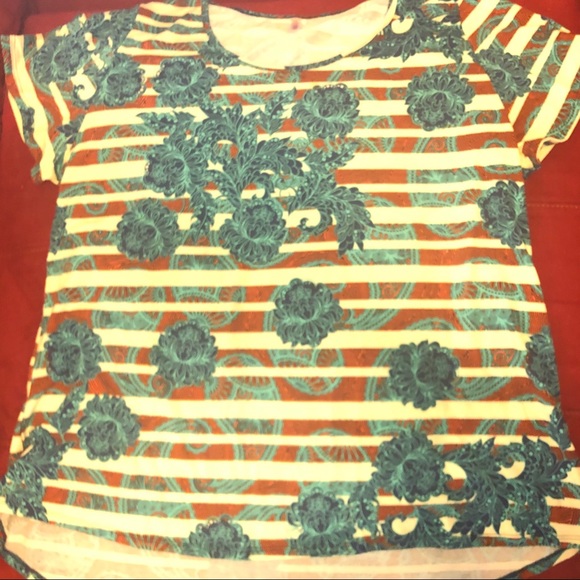 LuLaRoe Tops - Lularoe classic t shirt top floral 3x 3xl